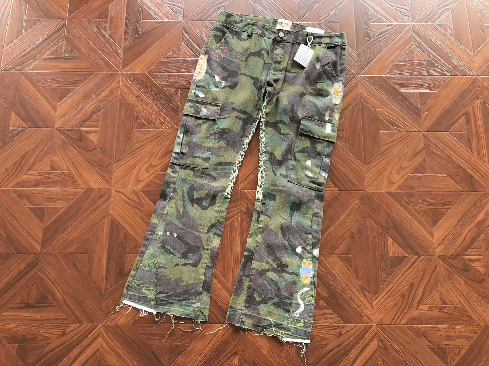 Gallery Dept. Camo Flare Cargo Pants