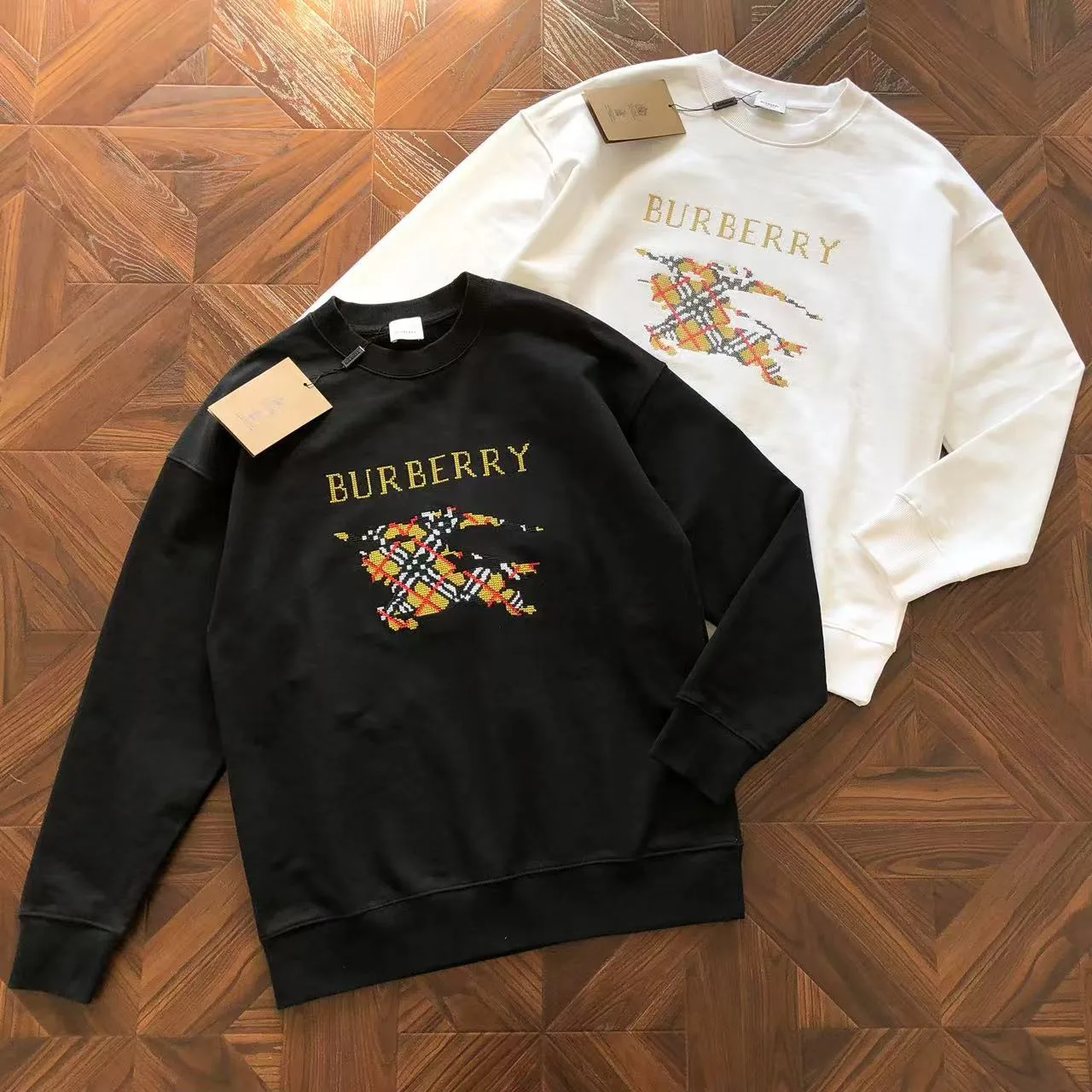 Burberry Equestrian Knight Design Cotton Sweatshirt