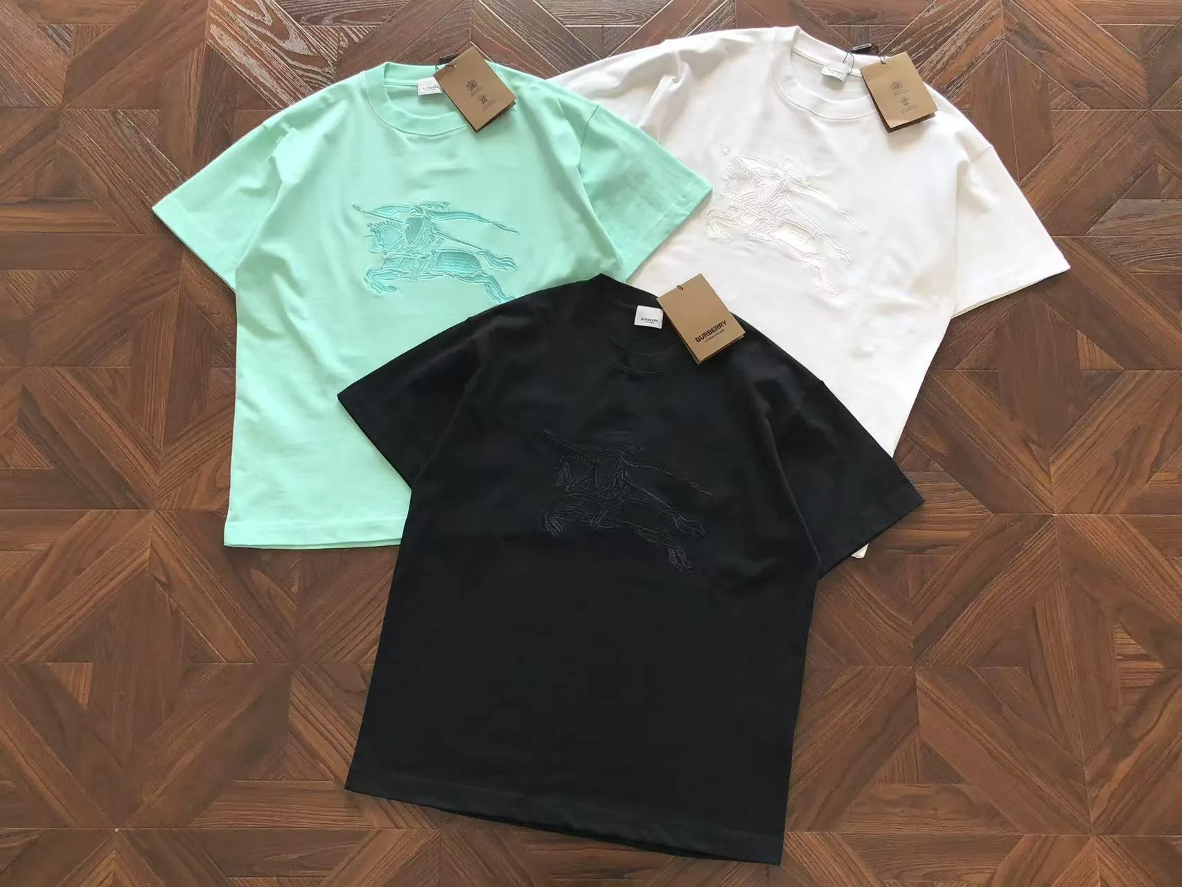 Burberry Equestrian Knight Design T-Shirt